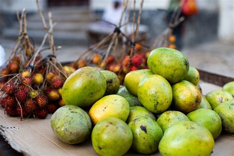  Zanzibar: Flavors of the Spice Island - A Culinary Journey Through Exotic Spices and Ancient Traditions